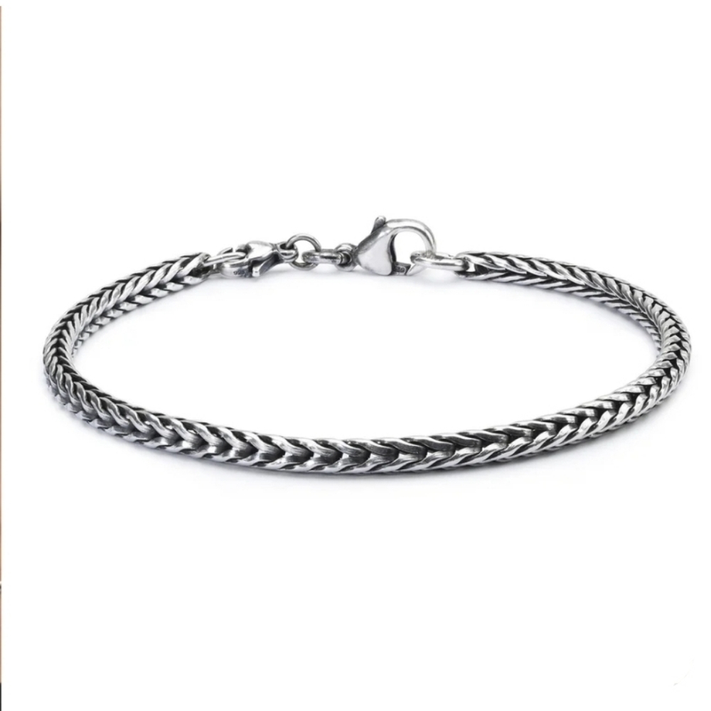 Trollbeads Sterling Silver Bracelet with Basic Clasp - Picture 2 of 9